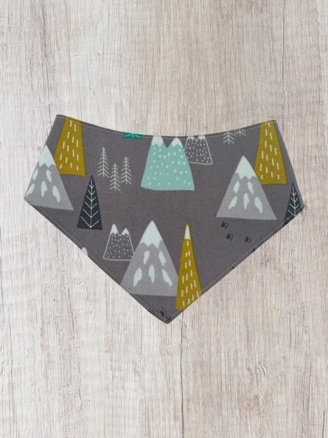 Mountains pet Bandana with snap closure