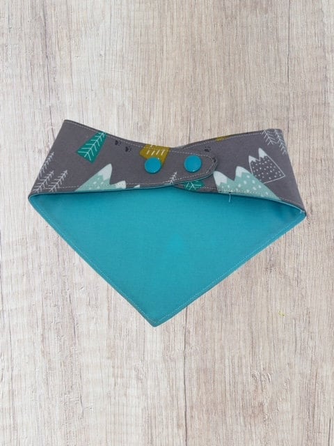 Mountains pet Bandana with snap closure